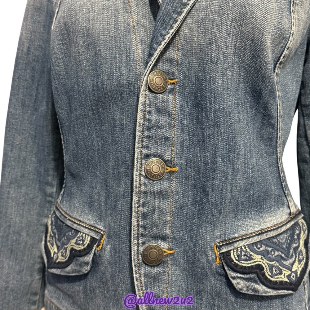 New Vintage Tommy Hilfiger Embellished Tailored Medium Wash Denim Jacket - Picture 7 of 16